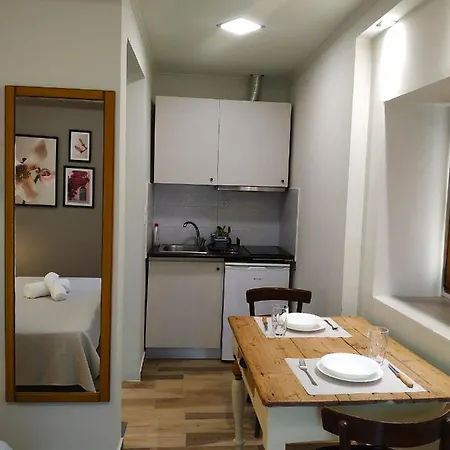 Sunny Days Apartment *